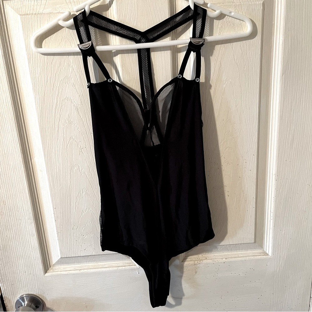 Guess Jet Black S/L Fishnet Suspender Bodysuit Size XS NWT.